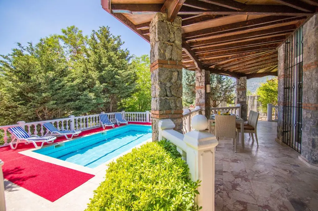 Property in Uzumlu